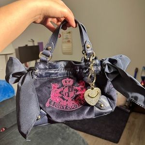 Juicy couture rare mini daydreamer (peeling/damage**)